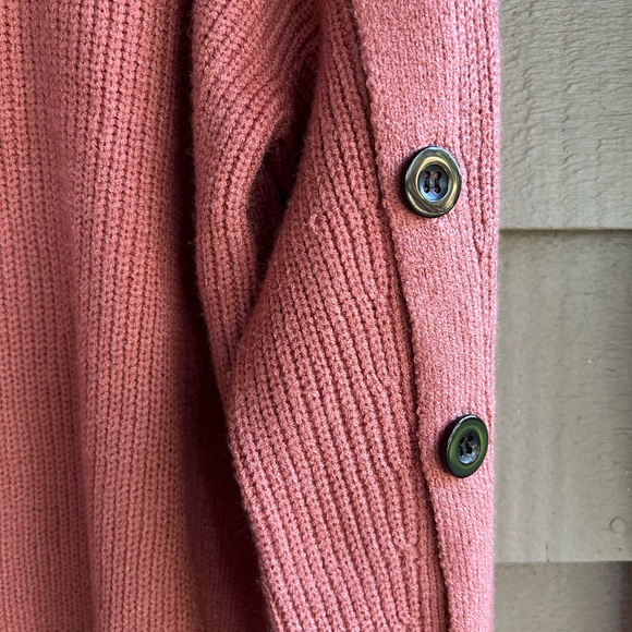 E Pretty Chicago sweater peach tone high collar, soft button trim sleeves - Picture 2 of 4